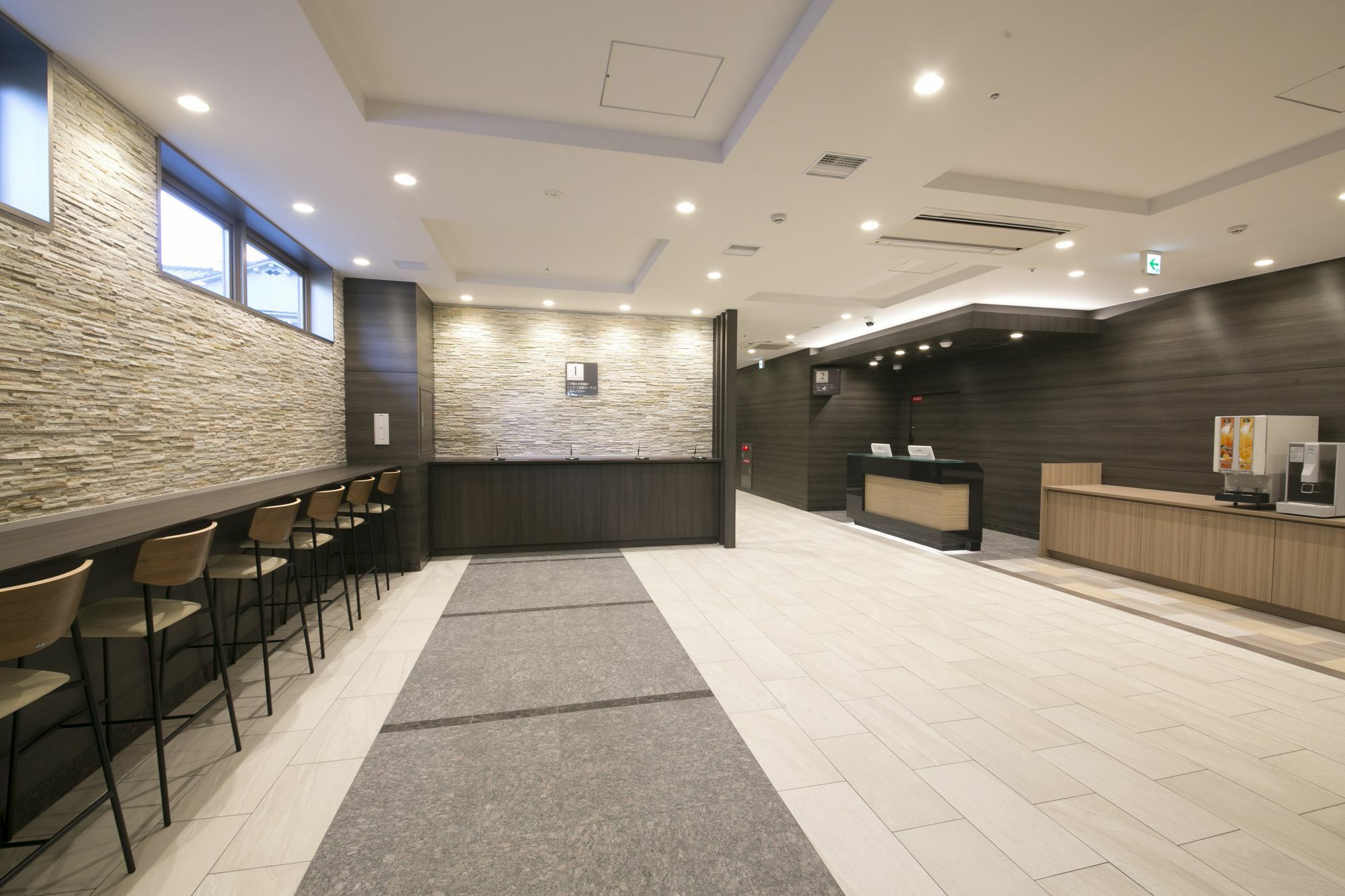 Washington R&B Hotel Shin Osaka Kitaguchi Екстер'єр фото